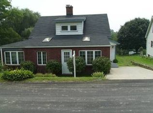 1675 Brown Rd, Ellwood City, PA 16117