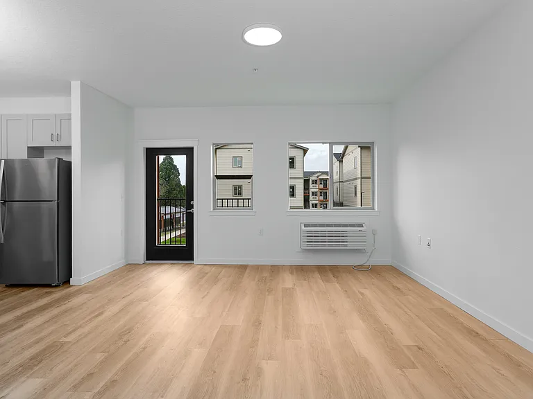 Riddell Rd Apartments — Photo 31