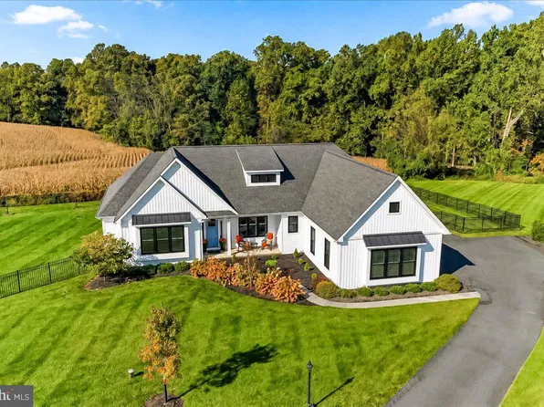 9 Bennett Dr, Lincoln University, PA 19352