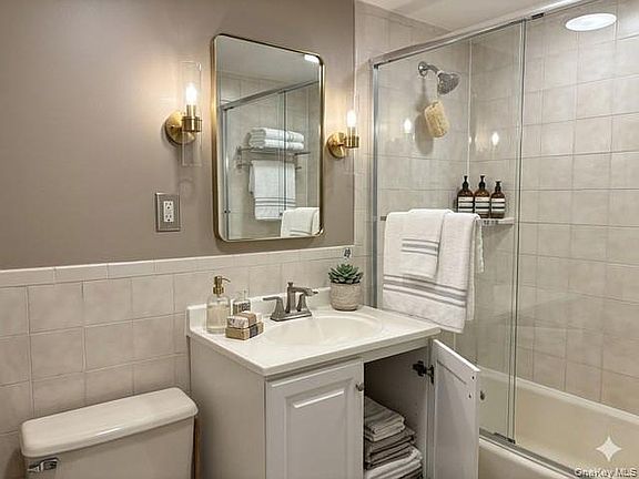 2nd image of 5616 Seabury St APT 2A