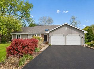4508 Nancy Dr, Crystal Lake, IL 60014