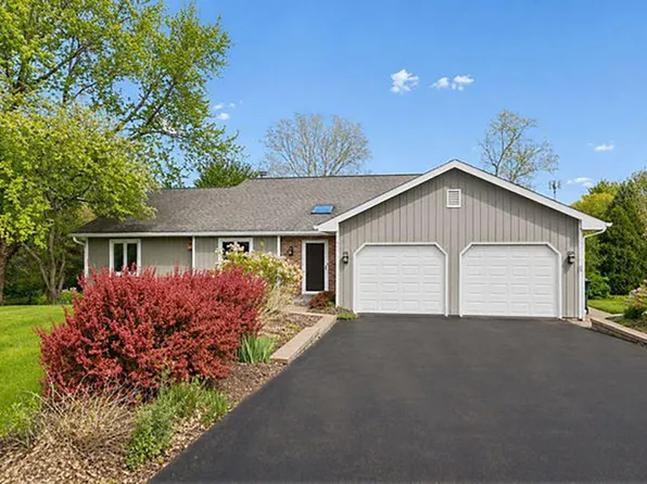 4508 Nancy Dr, Crystal Lake, IL 60014