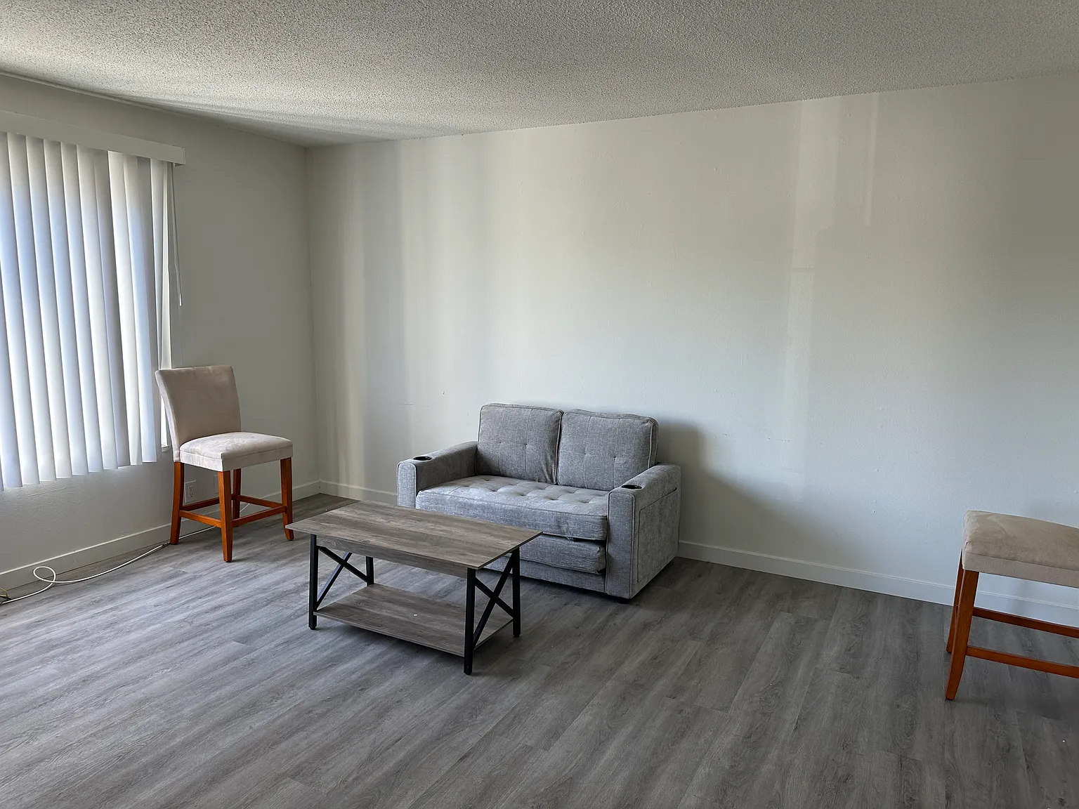 1 bed, 720 sqft, $2,100 — Photo 2