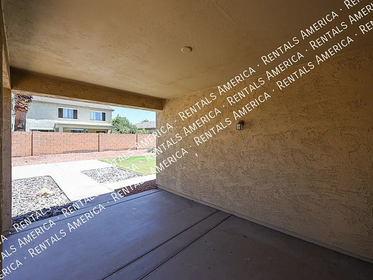 876 E Riviera Pl — Photo 34