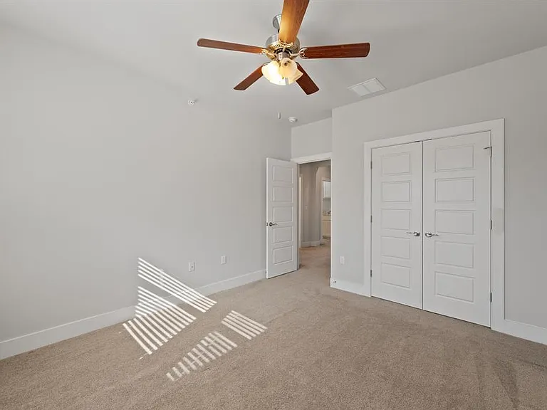13800 Lyndhurst St #326 — Photo 23