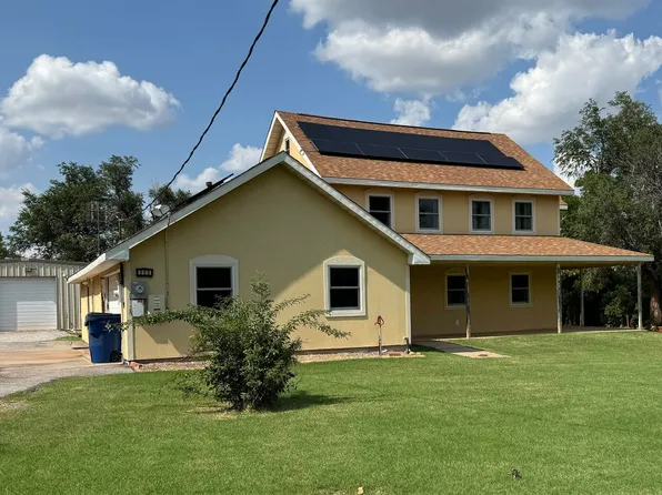 500 W Cherokee St, Waukomis, OK 73773