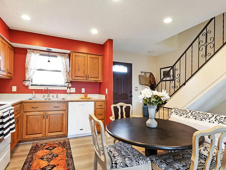 308 Twykingham Pl — Photo 14