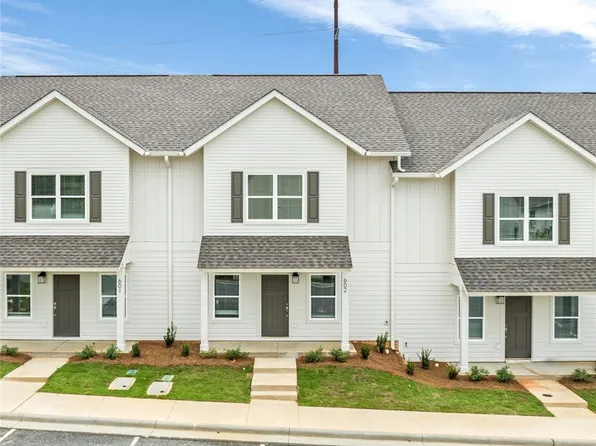 3260 Academy Dr #602, Opelika, AL 36801
