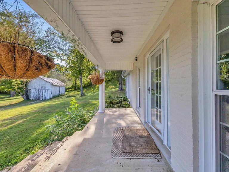 4861 Bethesda Rd — Photo 44