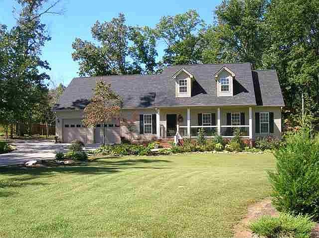 1st image of 136 De Armond Ln NE