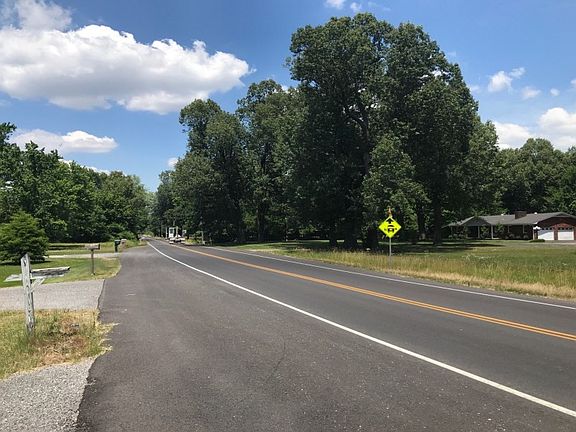4th image of 2645 Husband Rd