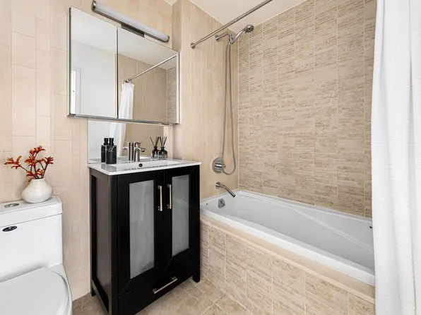 343 4th Avenue image 17 of 24