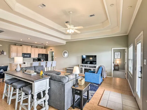 3229 Castle Dr #Id1353849p, Pt Bolivar, TX 77650