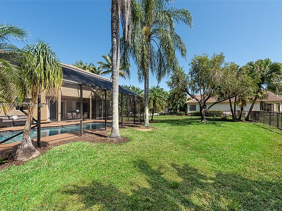5th image of 545 Stonemont Ln