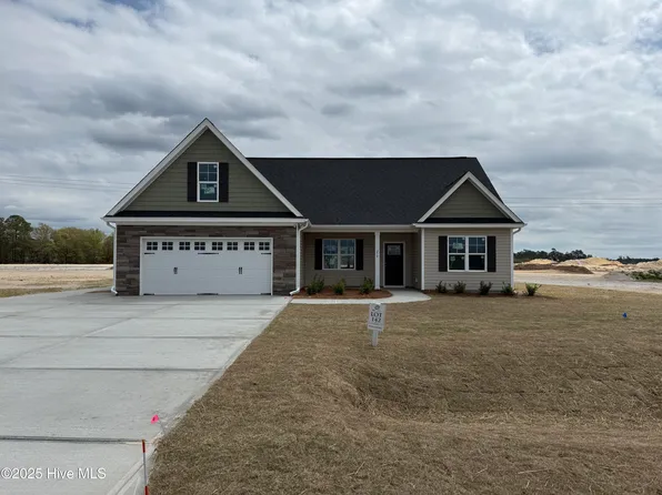 279 Talbert Drive, Rocky Point, NC 28457