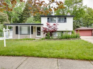 23320 Baske St, Taylor, MI 48180