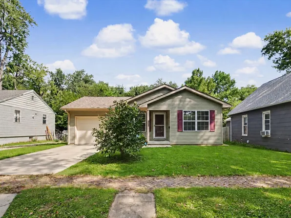 908 E Oregon St, Urbana, IL 61801