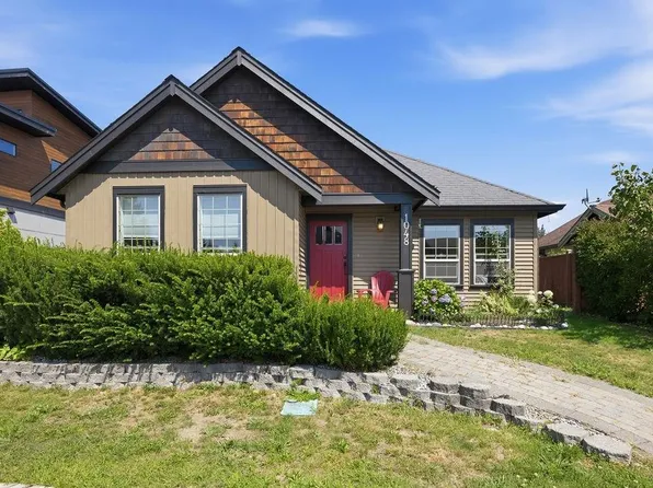 1048 Woodsworth Rd, Gibsons, BC V0N 1V7