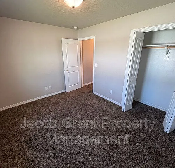 3030 Golden Rod Dr — Photo 8