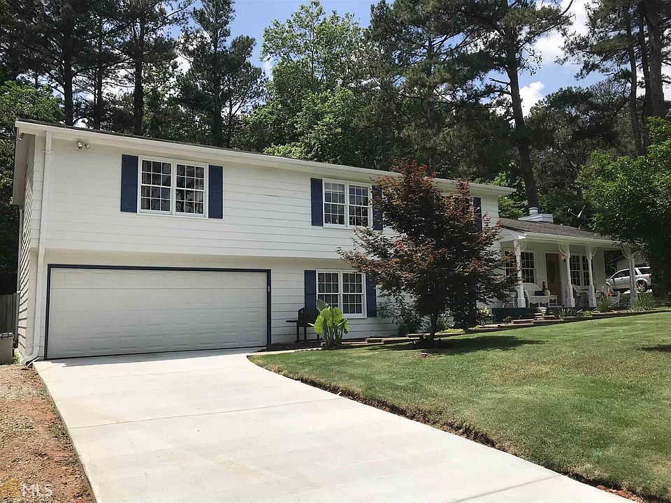 1st image of 3461 San Antonio Dr