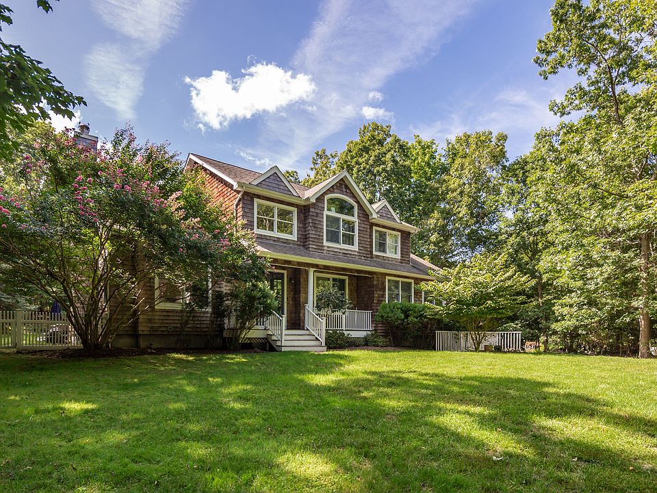 1st image of 66 Glenview Dr