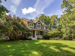 66 Glenview Dr, Southampton, NY 11968
