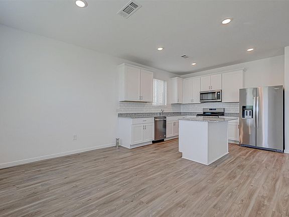3rd image of 1005 Caramel Shores Dr