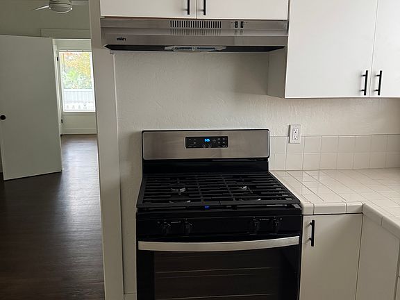 5th image of 3839 Y St #2