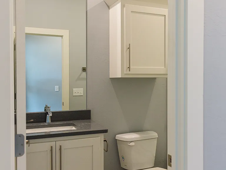 512 Remington Ave — Photo 50