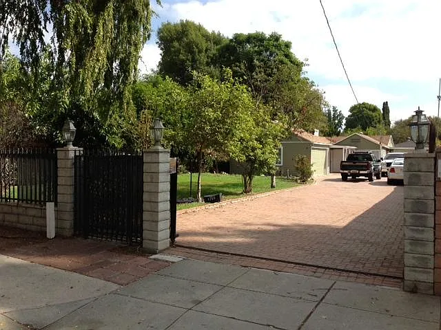 6700 Gloria Ave — Photo 4