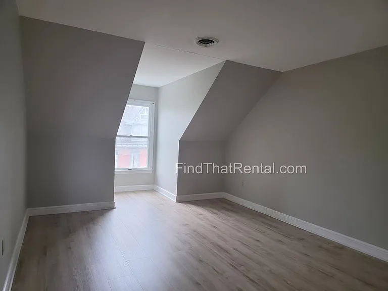 34 S Hanover St — Photo 13