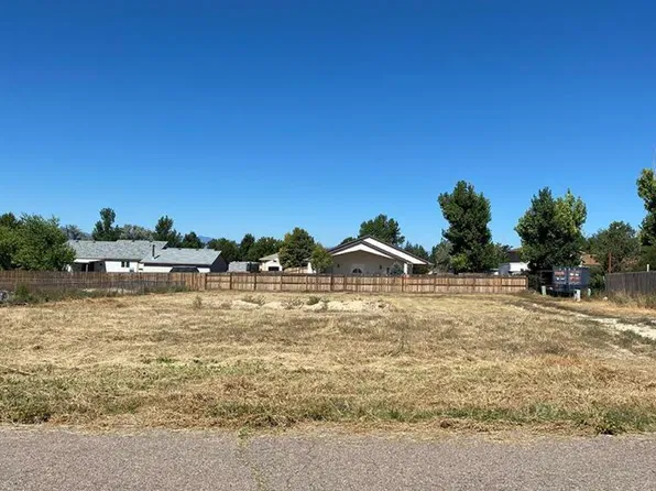 23 S Fairknoll Dr, Pueblo West, CO 81007