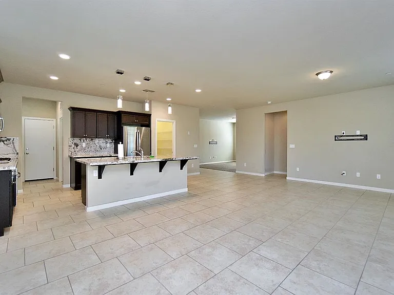 3742 Pontiac Ave — Photo 10