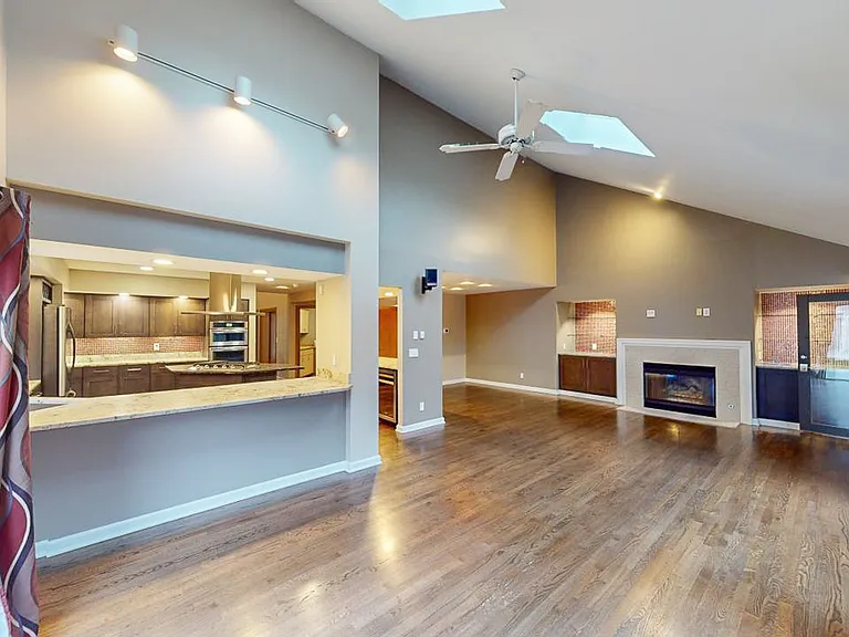 5790 Rushwood Dr — Photo 30
