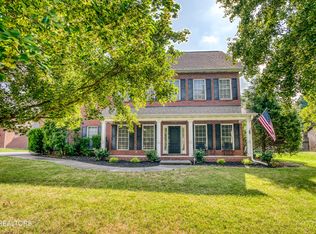 300 Yellowstone Ln, Lenoir City, TN 37771