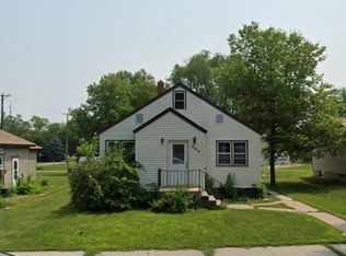 304 S Wisconsin St, Mitchell, SD 57301