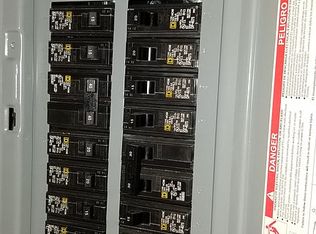 107 W Bay Shore Rd, Bay Shore, NY 11706