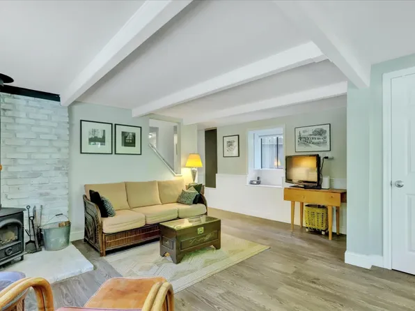 11011 Brunswick Dr, Grass Valley, CA 95945