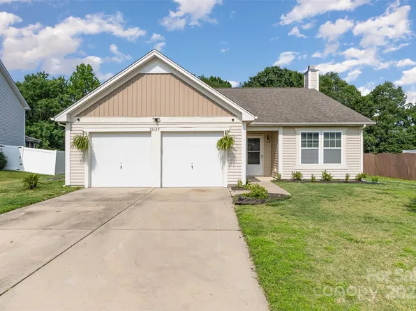 12829 Brandenburg Ln, Midland, NC 28107