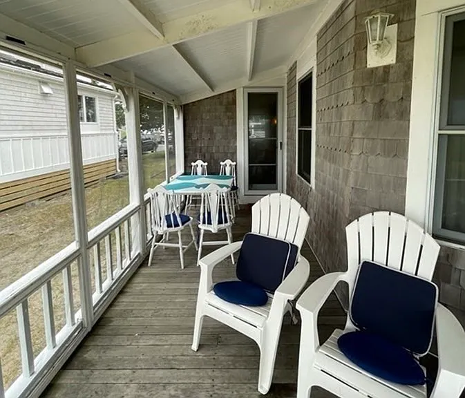 230 Bay Ave #230 — Photo 20