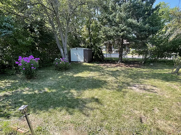 260 Moore Park Ave — Photo 21