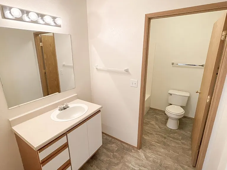5416 N Hills Dr — Photo 14