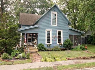 210 E Washington St, Fairmount, IN 46928