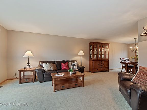 2nd image of 525 Trestle Ct