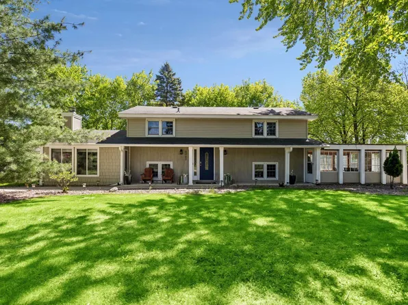 6060 Hemlock Ln N, Plymouth, MN 55442
