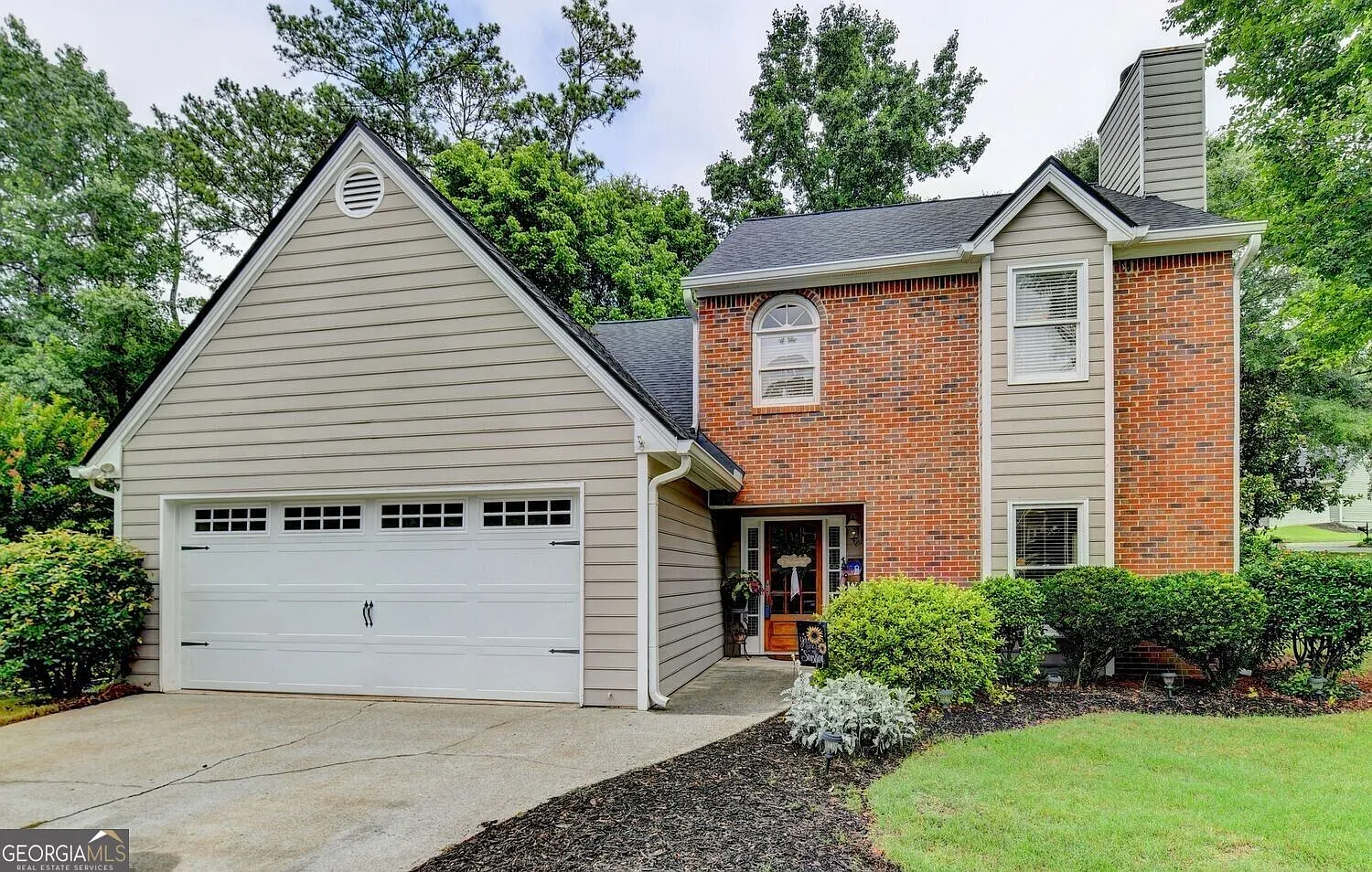 3 bed, 2.5 bath, 2292 sqft, $2,735 — Photo 1