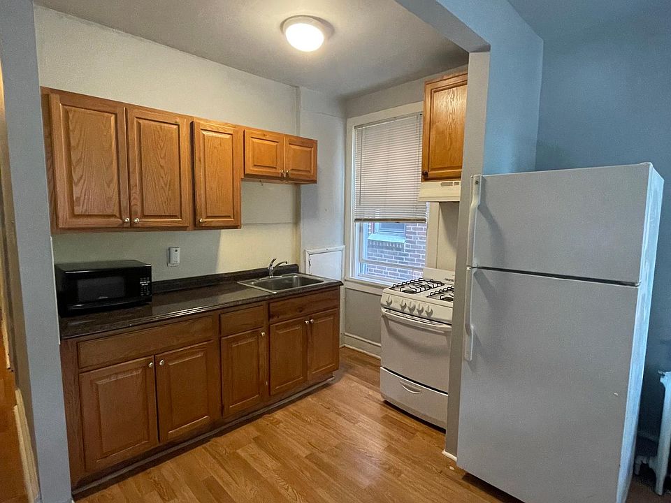 1st image of 5239 Oxford St #1