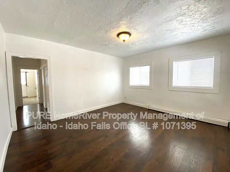 3 bed, 1.0 bath, $1,150 — Photo 3