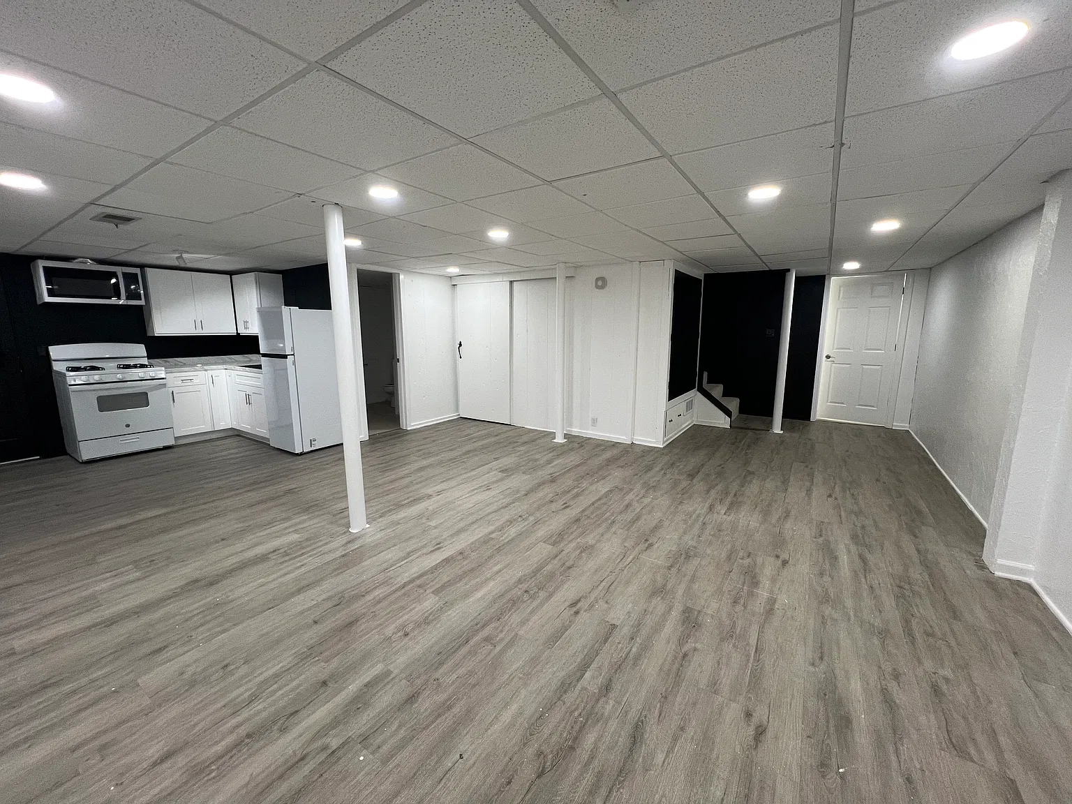 1439 Brookcliff Dr — Photo 3