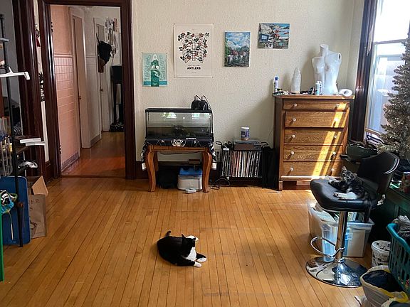 4th image of 2419 N Talman Ave #1